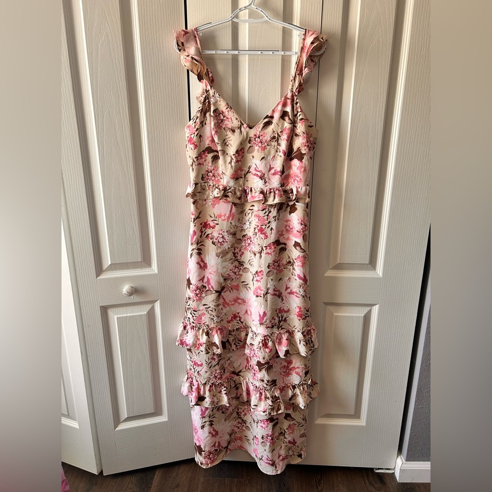 Express Women’s Large‎ Tiered V-Neck Pink Floral Flutter Sleeves Maxi Dress